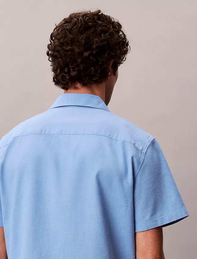 Camicia button-down a maniche corte in lino e cotone Camicia button-down a maniche corte in lino e cotone