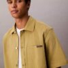 Camicia button-down comoda e versatile Camicia button-down comoda e versatile