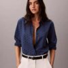 Camicia button-down con ricamo inglese Camicia button-down con ricamo inglese