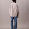 Camicia button-down dal taglio morbido a righe in misto viscosa e nylon Camicia button-down dal taglio morbido a righe in misto viscosa e nylon