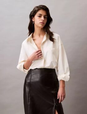 Camicia button-down dal taglio morbido in misto viscosa