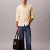 Camicia button-down dal taglio morbido in popeline lavato Camicia button-down dal taglio morbido in popeline lavato