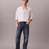 Camicia button-down dalla vestibilità comoda con righe stinte in filo e effetto stropicciato Camicia button-down dalla vestibilità comoda con righe stinte in filo e effetto stropicciato