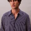 Camicia button-down dalla vestibilità comoda in misto viscosa a righe Camicia button-down dalla vestibilità comoda in misto viscosa a righe