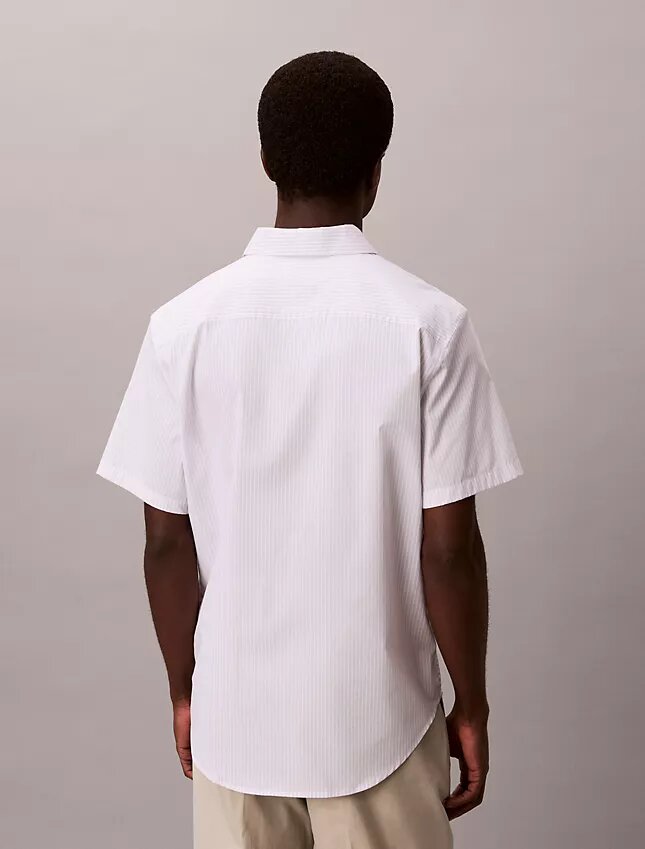 Camicia button-down in cotone Cotton Stretch a righe sottili Camicia button-down in cotone Cotton Stretch a righe sottili