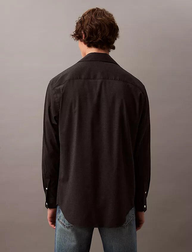Camicia button-down in misto lana dal taglio morbido Camicia button-down in misto lana dal taglio morbido