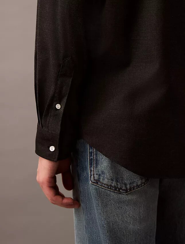 Camicia button-down in misto lana dal taglio morbido Camicia button-down in misto lana dal taglio morbido
