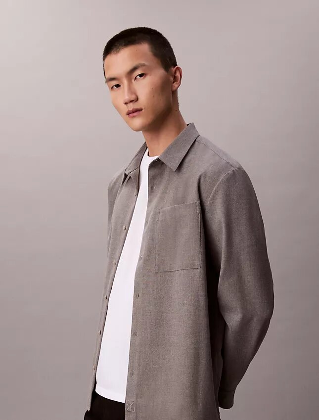 Camicia button-down in misto lana dal taglio morbido Camicia button-down in misto lana dal taglio morbido