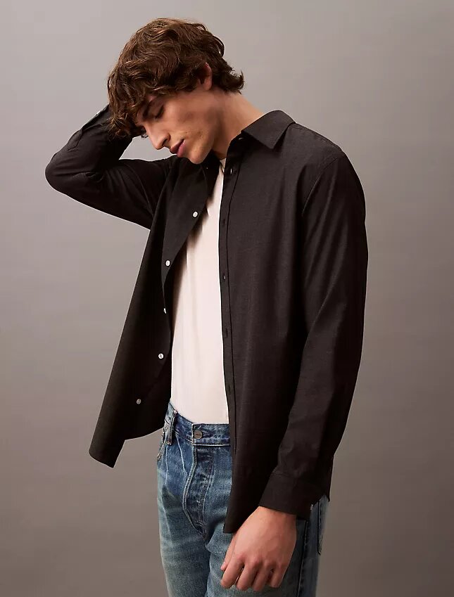 Camicia button-down in misto lana dal taglio morbido Camicia button-down in misto lana dal taglio morbido