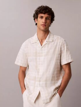 Camicia button-down in misto lino a quadri dal taglio morbido