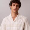 Camicia button-down in misto lino a quadri dal taglio morbido