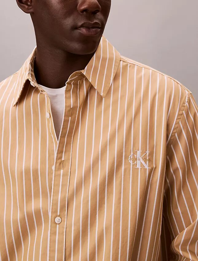 Camicia button-down in popeline lavato a righe Camicia button-down in popeline lavato a righe