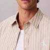Camicia button-down in popeline lavato a righe Camicia button-down in popeline lavato a righe