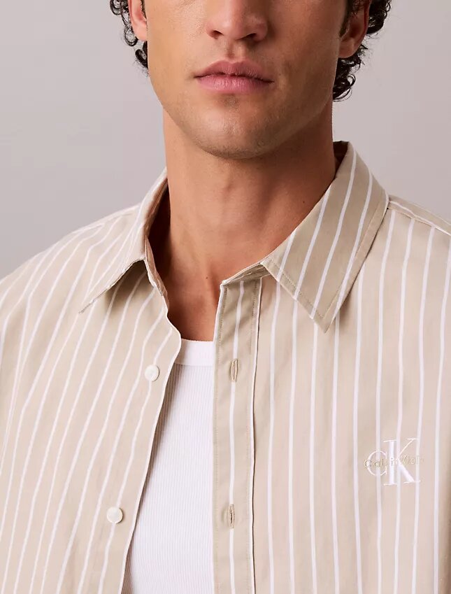 Camicia button-down in popeline lavato a righe Camicia button-down in popeline lavato a righe