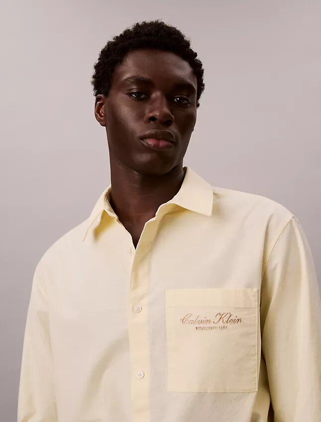 Camicia button-down in tessuto Oxford lavato con logo Camicia button-down in tessuto Oxford lavato con logo