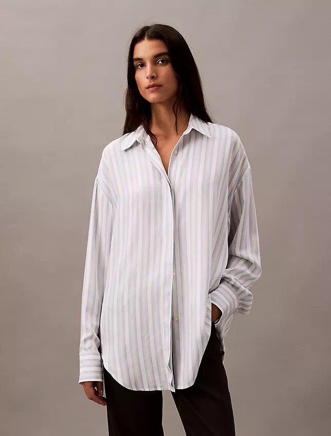 Camicia button-down in viscosa dal taglio morbido Camicia button-down in viscosa dal taglio morbido