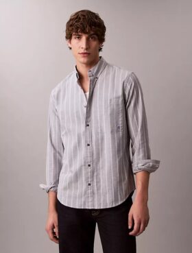 Camicia classica a righe in tessuto Oxford con bottoni