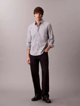 Camicia classica a righe in tessuto Oxford con bottoni