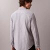 Camicia classica a righe in tessuto Oxford con bottoni Camicia classica a righe in tessuto Oxford con bottoni