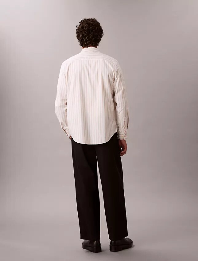 Camicia classica button-down a righe in tessuto Oxford Camicia classica button-down a righe in tessuto Oxford
