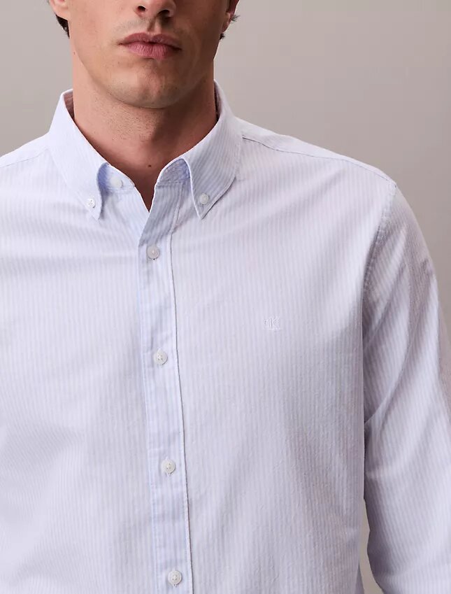 Camicia classica button-down in cotone elasticizzato a righe Camicia classica button-down in cotone elasticizzato a righe
