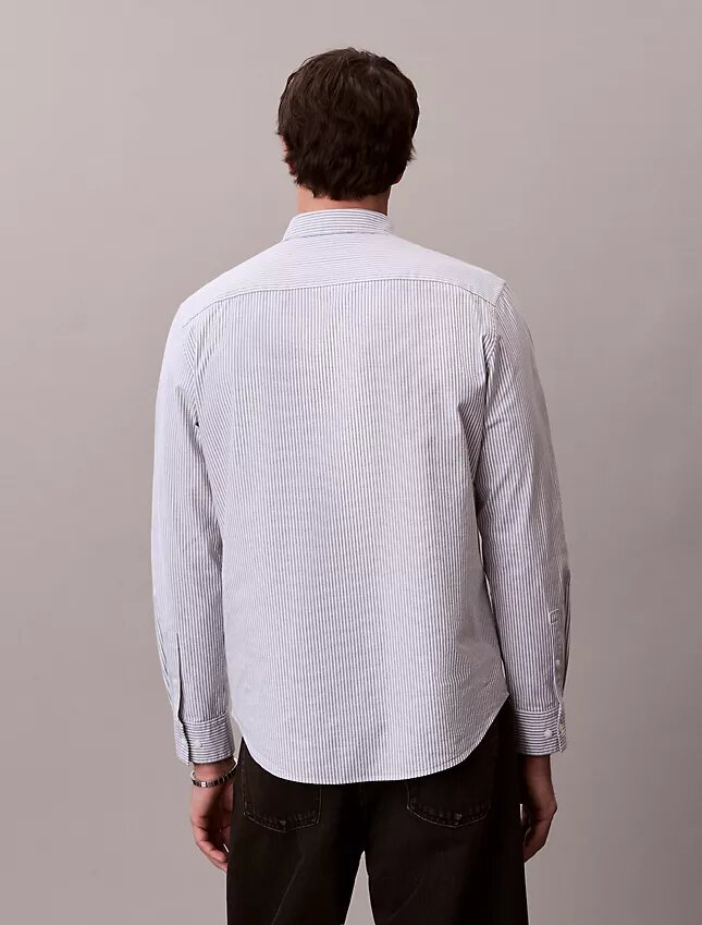 Camicia classica button-down in cotone elasticizzato a righe Camicia classica button-down in cotone elasticizzato a righe