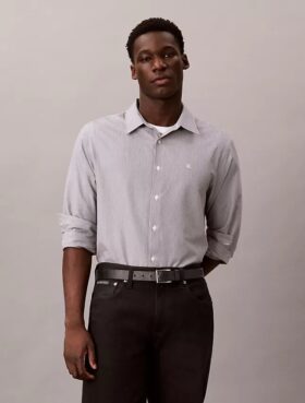 Camicia classica button-down in seersucker a righe tinto in filo