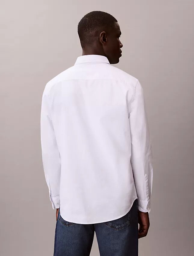 Camicia classica button-down in tessuto Oxford a tinta unita Camicia classica button-down in tessuto Oxford a tinta unita
