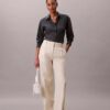 Camicia classica button-down in voile Camicia classica button-down in voile