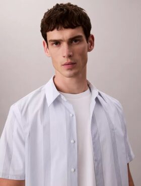 Camicia classica elasticizzata a righe tinte in filo