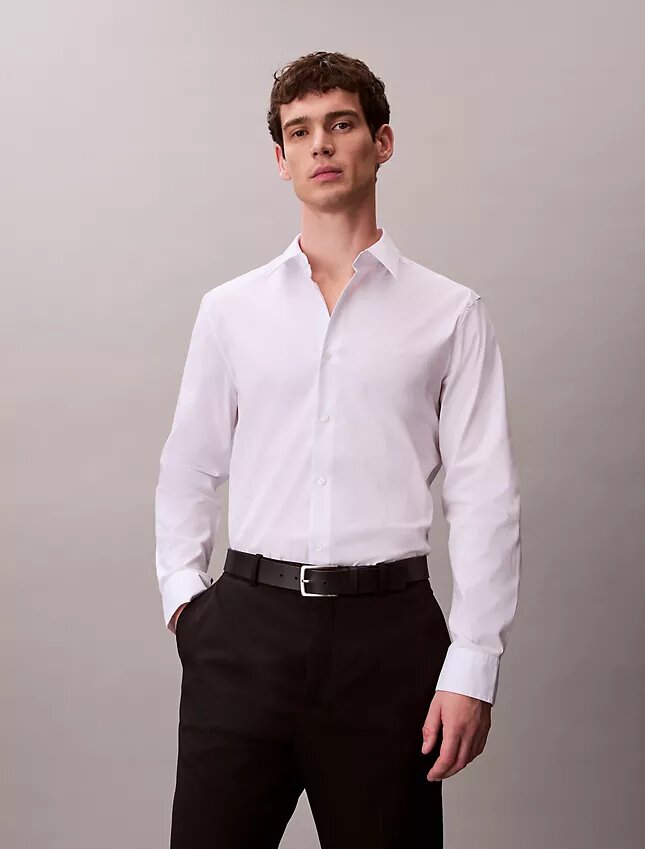 Camicia classica elasticizzata con colletto button-down Camicia classica elasticizzata con colletto button-down