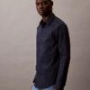 Camicia classica elasticizzata con colletto button-down Camicia classica elasticizzata con colletto button-down