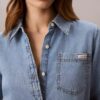 Camicia classica in Denim con bottoni Camicia classica in Denim con bottoni