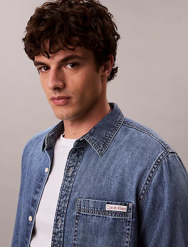 Camicia classica in Denim con bottoni Camicia classica in Denim con bottoni