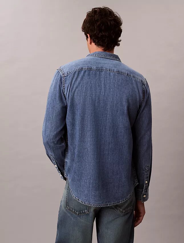 Camicia classica in Denim con bottoni Camicia classica in Denim con bottoni