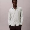 Camicia classica in lino e cotone con colletto button-down Camicia classica in lino e cotone con colletto button-down
