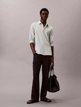 Camicia classica in lino e cotone con colletto button-down