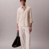 Camicia classica in lino e cotone con colletto button-down Camicia classica in lino e cotone con colletto button-down