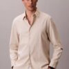 Camicia classica in lino e cotone con colletto button-down Camicia classica in lino e cotone con colletto button-down