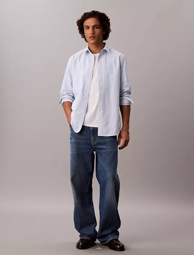 Camicia classica Oxford a tinta unita con bottoni Camicia classica Oxford a tinta unita con bottoni