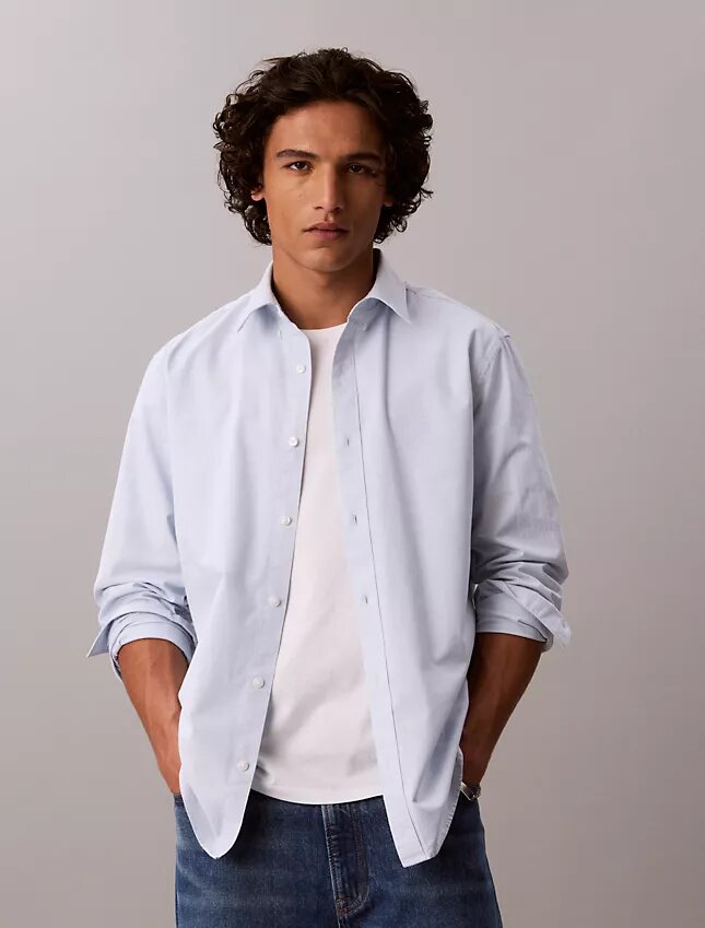 Camicia classica Oxford a tinta unita con bottoni Camicia classica Oxford a tinta unita con bottoni