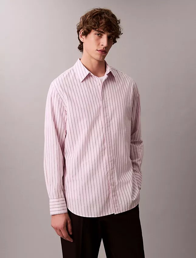 Camicia comoda a righe in cotone con bottoni Camicia comoda a righe in cotone con bottoni
