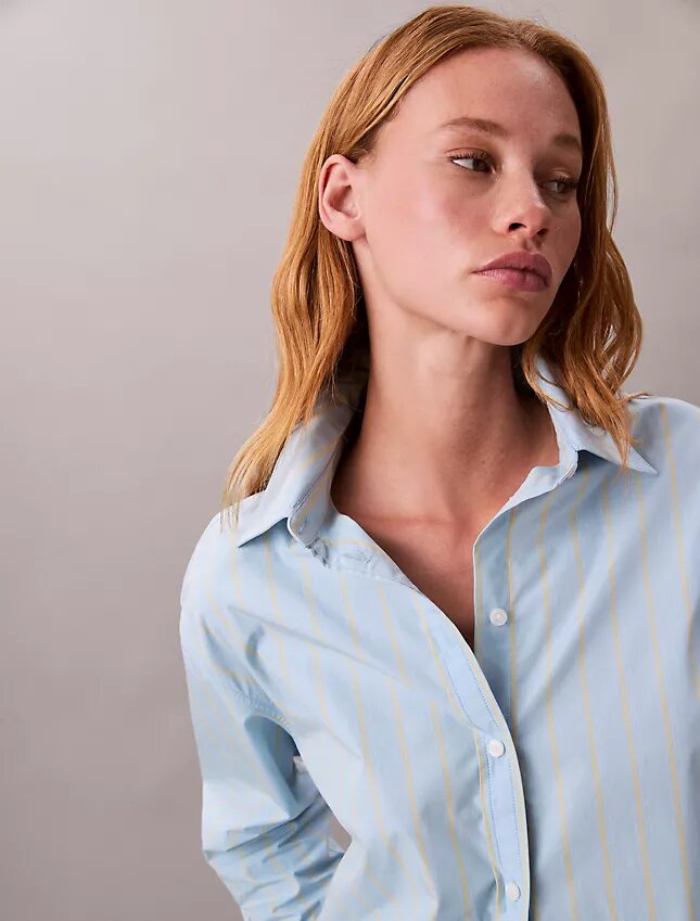 Camicia comoda a righe in cotone con bottoni Camicia comoda a righe in cotone con bottoni