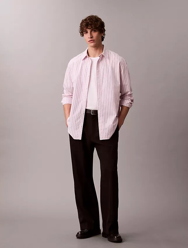 Camicia comoda a righe in cotone con bottoni Camicia comoda a righe in cotone con bottoni