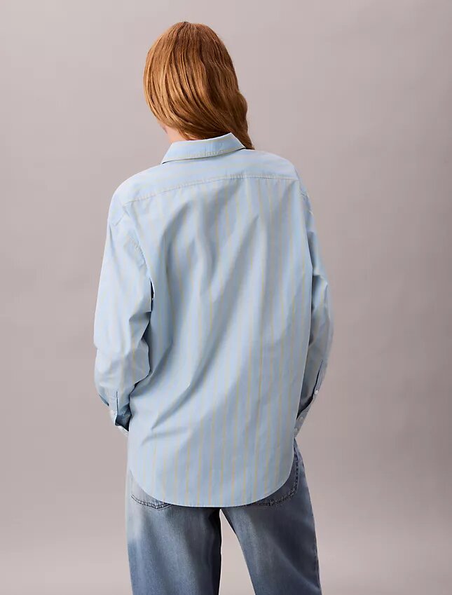 Camicia comoda a righe in cotone con bottoni Camicia comoda a righe in cotone con bottoni