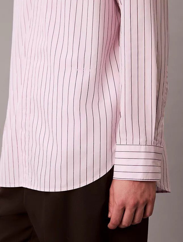Camicia comoda a righe in cotone con bottoni Camicia comoda a righe in cotone con bottoni
