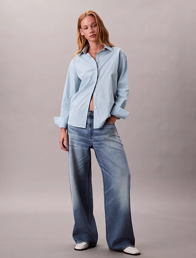 Camicia comoda a righe in cotone con bottoni Camicia comoda a righe in cotone con bottoni