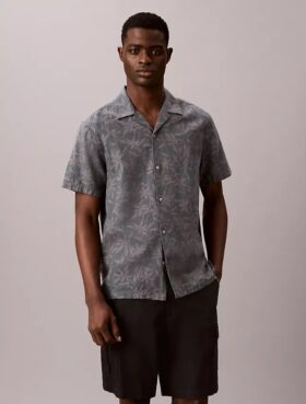 Camicia comoda in misto lino e cotone con collo alla campagnola Camicia comoda in misto lino e cotone con collo alla campagnola