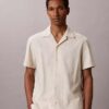 Camicia comoda in misto lino e cotone con collo alla campagnola Camicia comoda in misto lino e cotone con collo alla campagnola