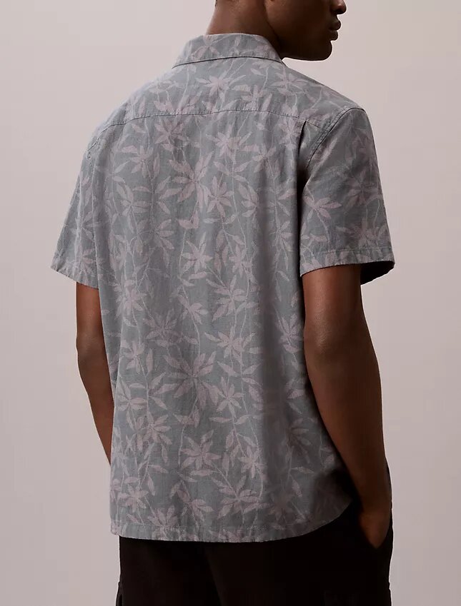 Camicia comoda in misto lino e cotone con collo alla campagnola Camicia comoda in misto lino e cotone con collo alla campagnola